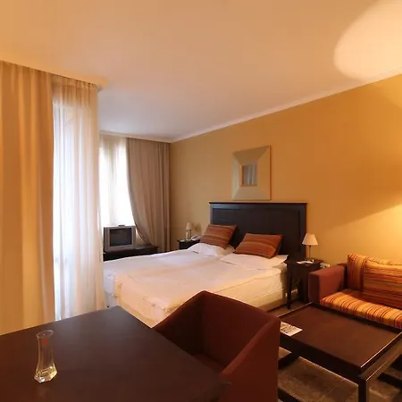 Arendoo In Royal Beach شقة *